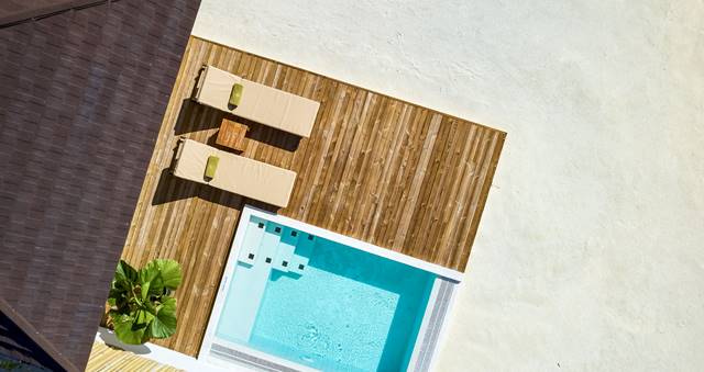 Grand Beach Villa with Pool