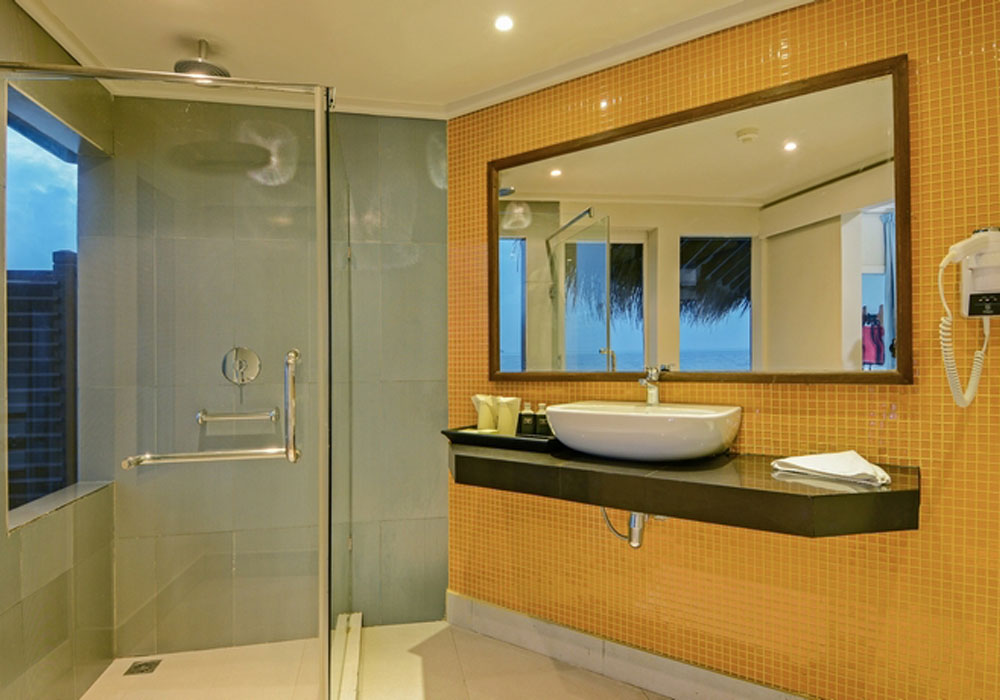 Adaaran Club Rannalhi Maldives