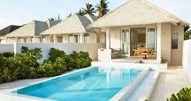 Grand Beach Suite with Pool